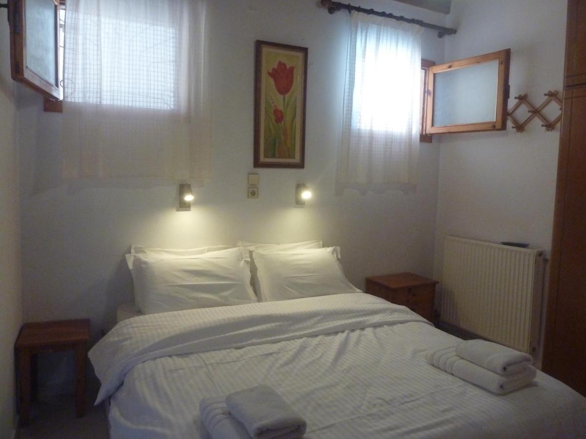 Zoe Pension Эрмиони Экстерьер фото