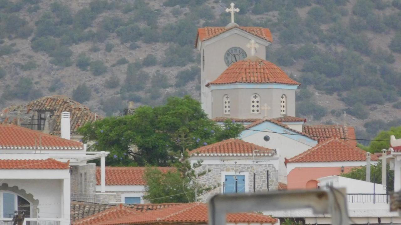 Zoe Pension Эрмиони Экстерьер фото