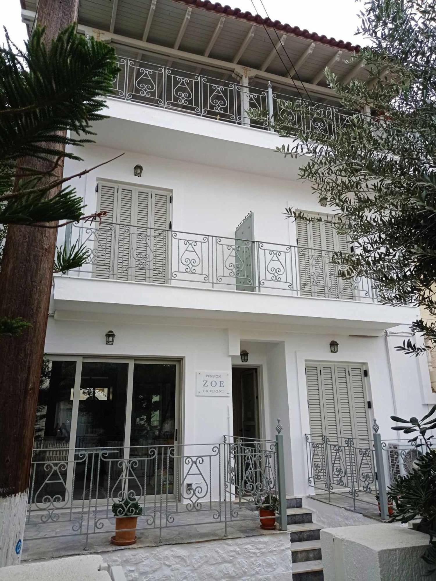 Zoe Pension Эрмиони Экстерьер фото