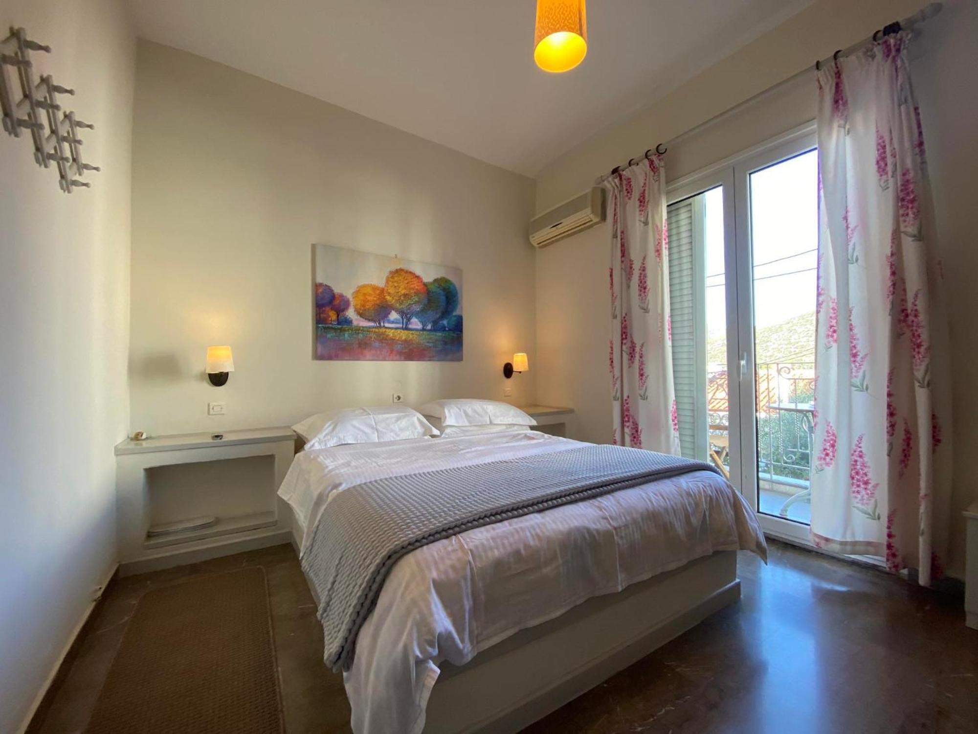 Zoe Pension Эрмиони Экстерьер фото