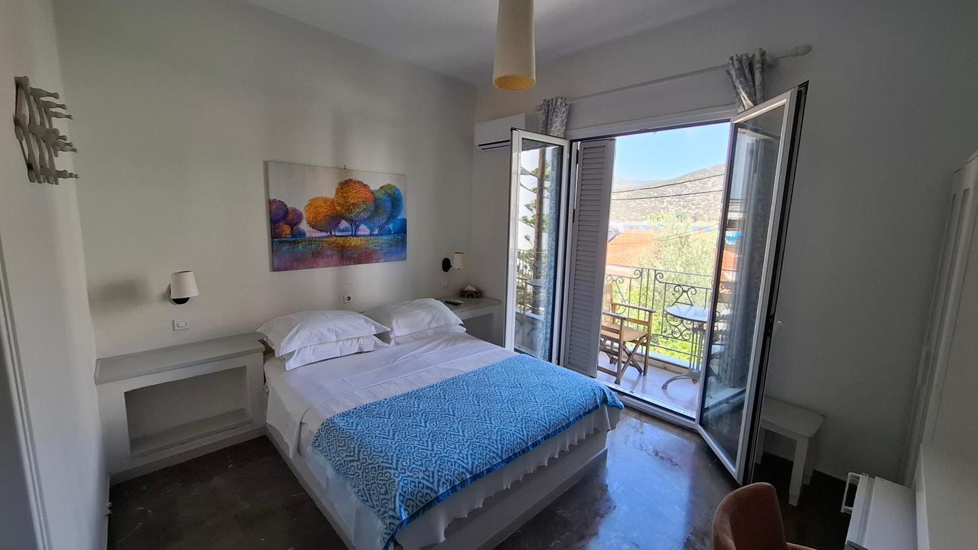 Zoe Pension Эрмиони Экстерьер фото
